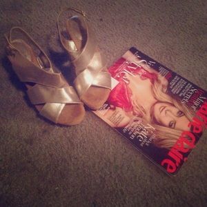 Gold Memory foam wedges