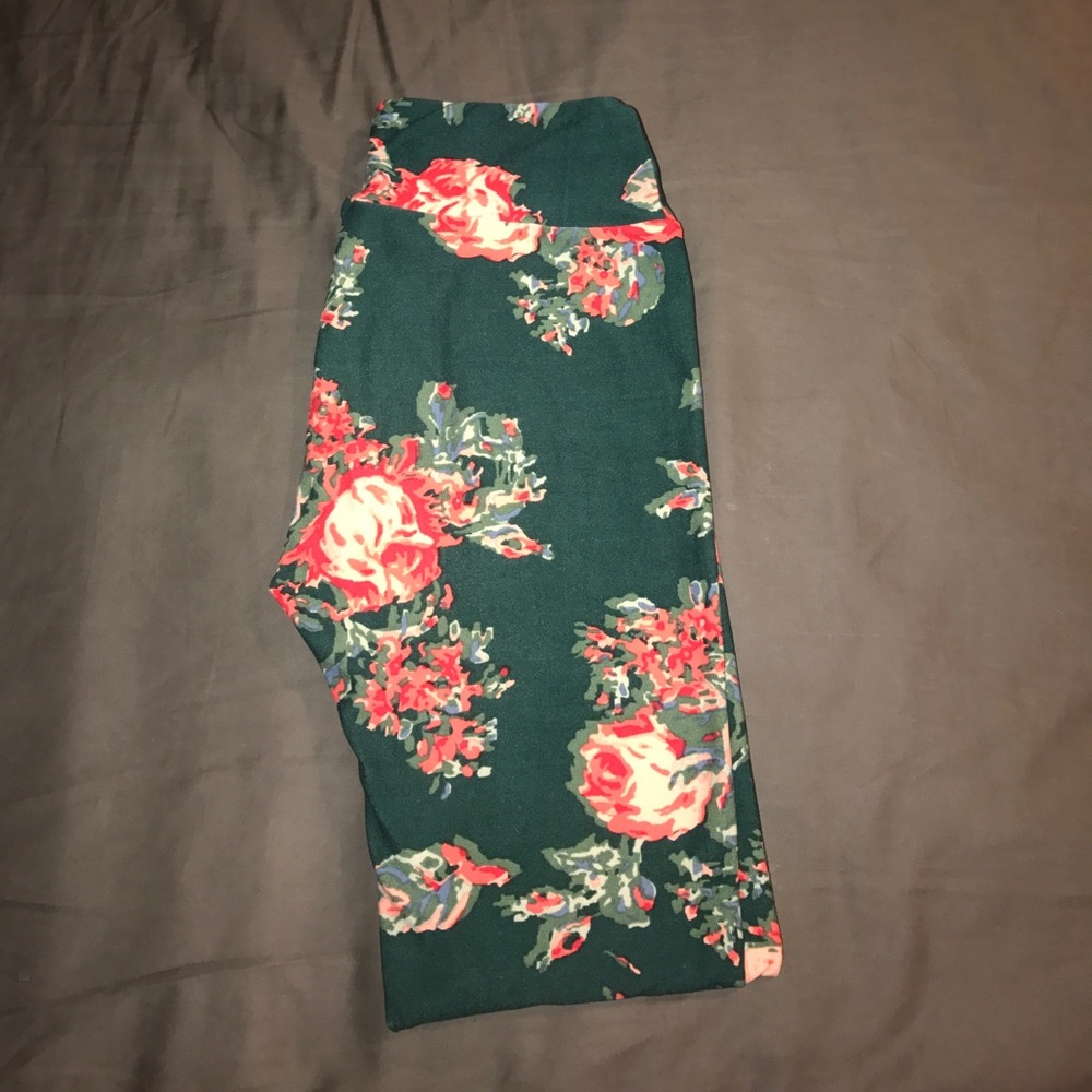 RARE LuLaRoe Pink Rose One Size Leggings