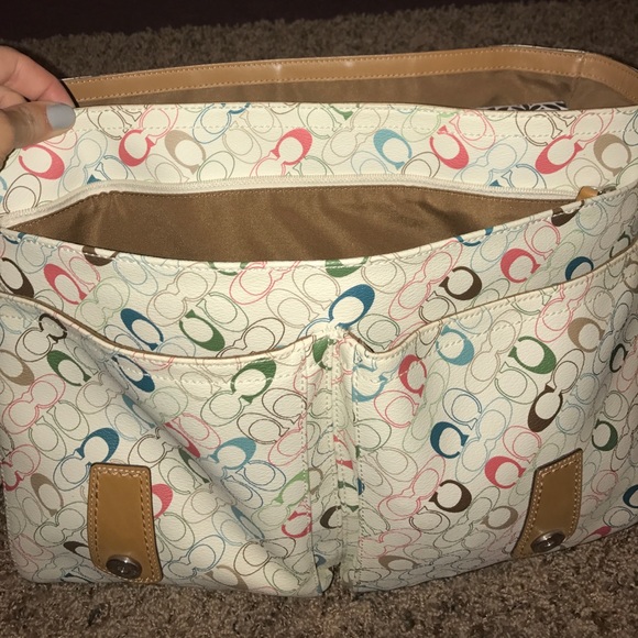 Coach Messenger Shoulder Strap Bag. Multi color - Picture 3 of 6