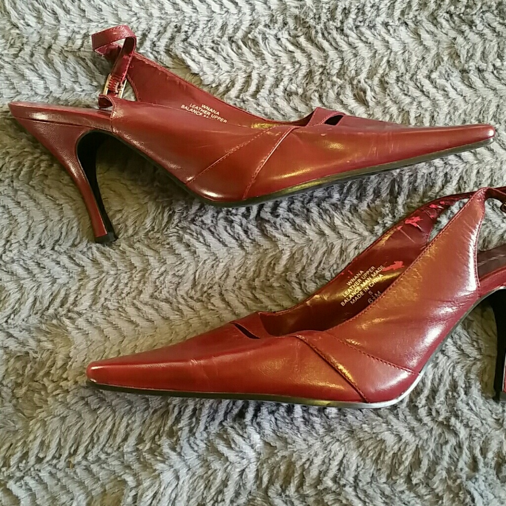 Heels - Picture 2 of 3