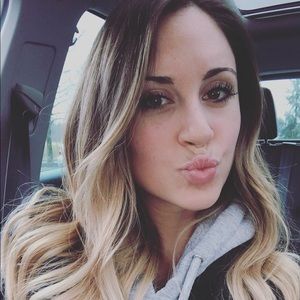 Meet your Posher, Mallory