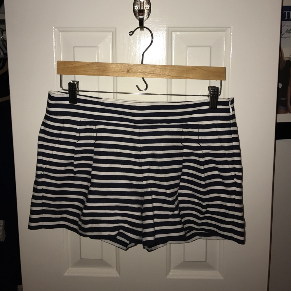J. Crew Size 4 Woman's Shorts ❗️