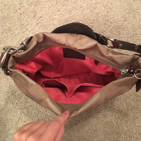 Coach tote, medium size, zipper top - Picture 4 of 4