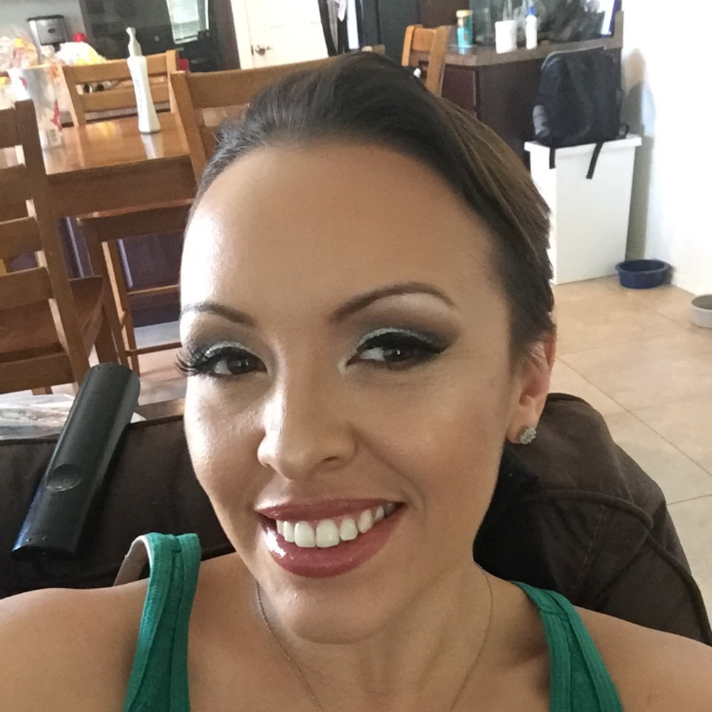 Meet your Posher, April