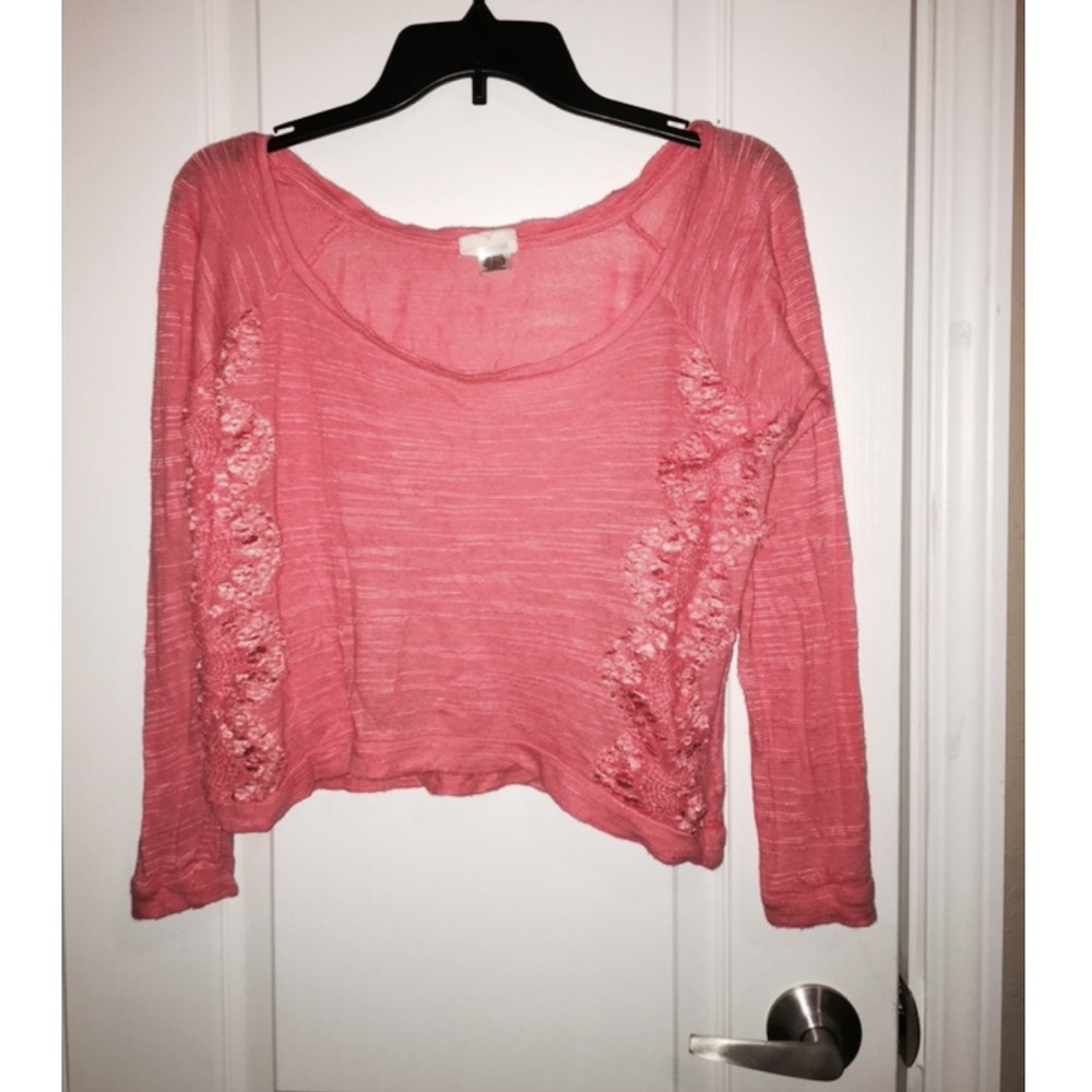 *Bundle* 3 Tops - Picture 3 of 4