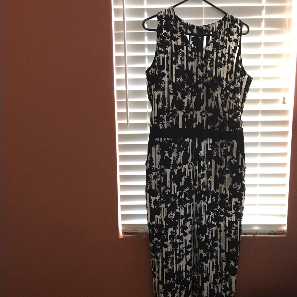 Jumpsuit black and white