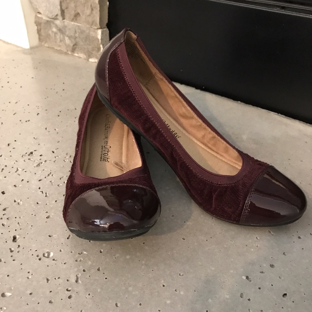 Croft & Barrow wine flats