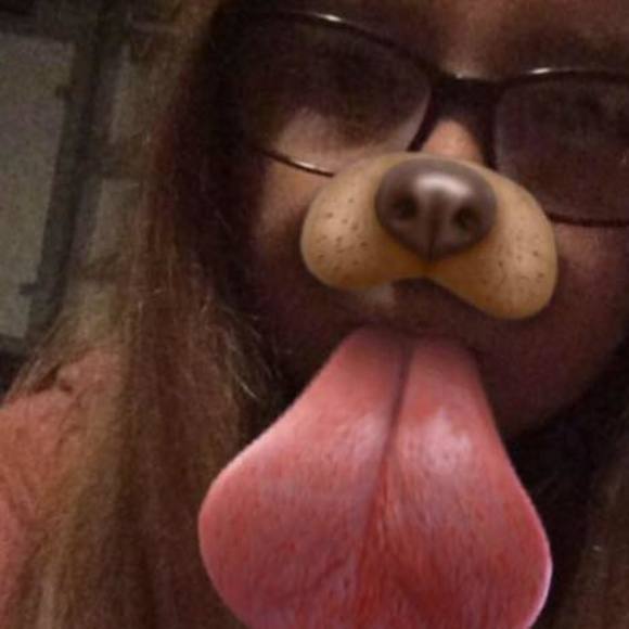 Meet your Posher, Zoe - Picture 1 of 1