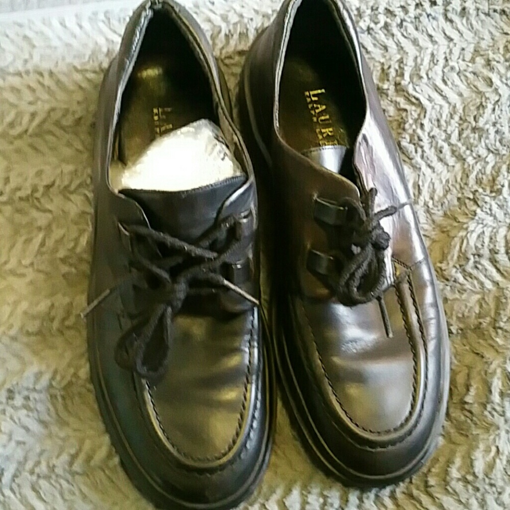 Shoes - Picture 2 of 3