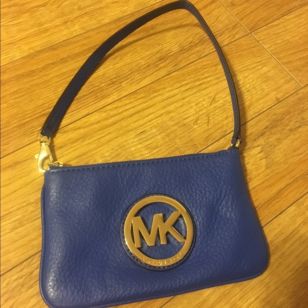 Michael Kors wristlet NEVER USED PERFECT CONDITION