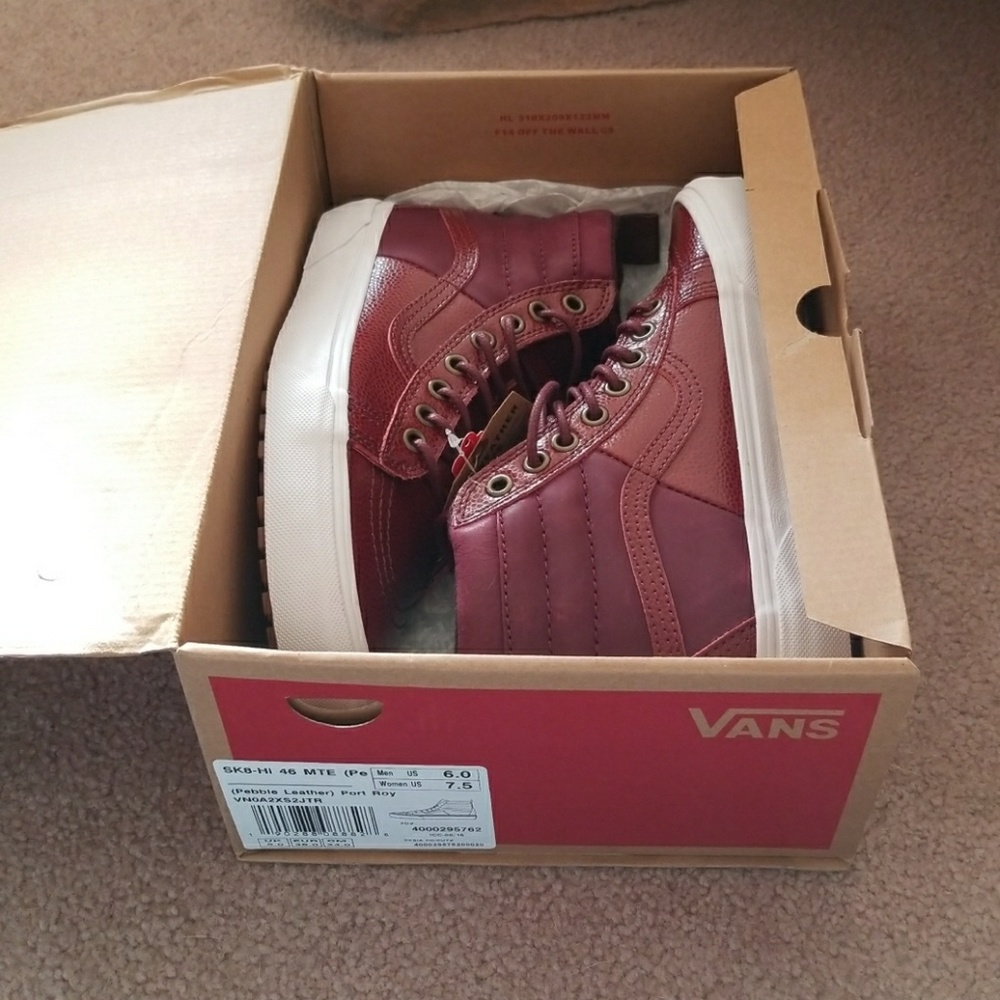 BRAND NEW sk8-hi 46 MTE vans