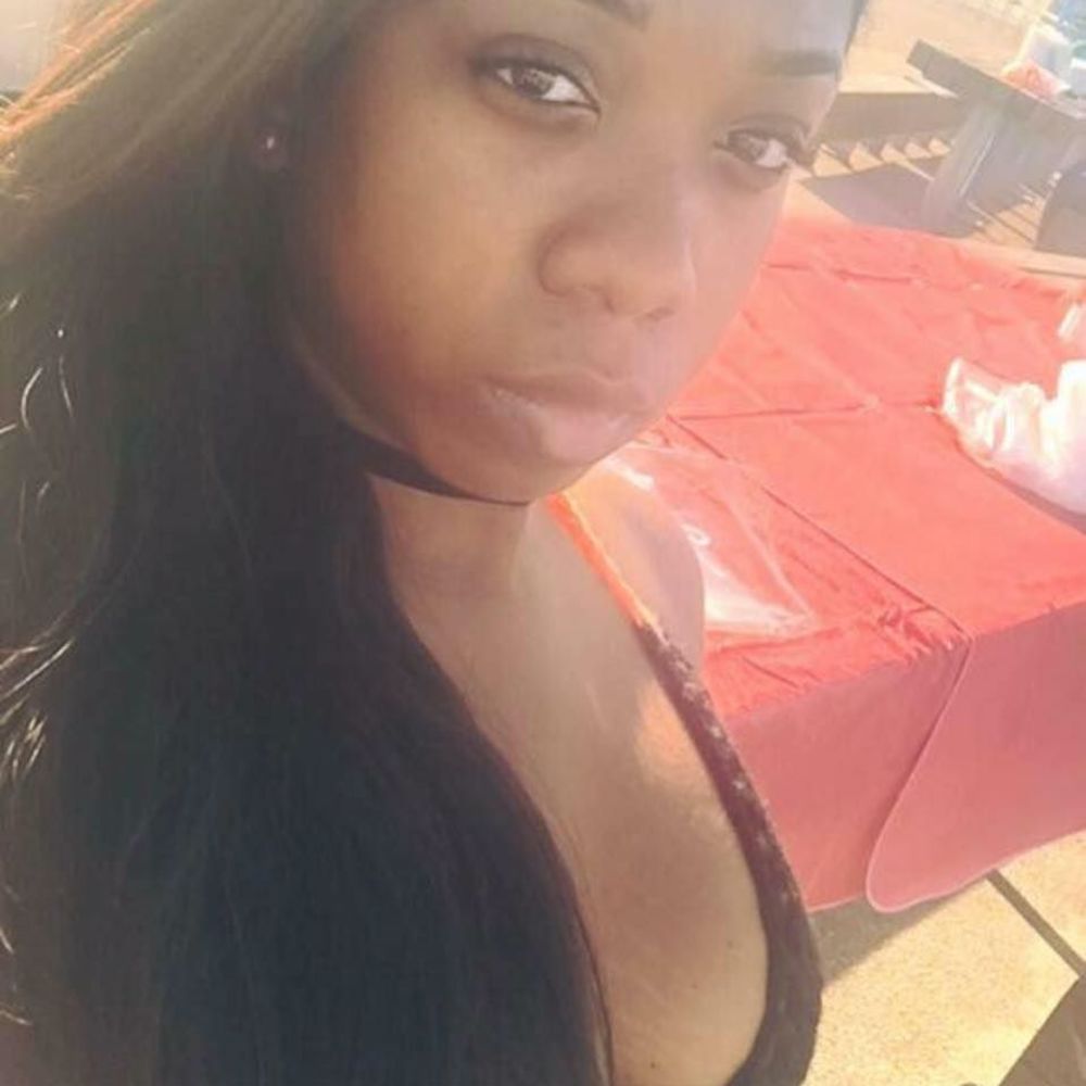 Meet your Posher, Neenee