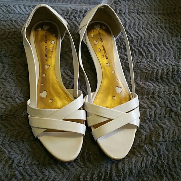 Sandals - Picture 2 of 3