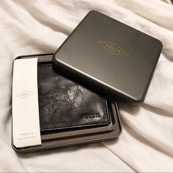 Fossil Other - Fossil Traveler Wallet