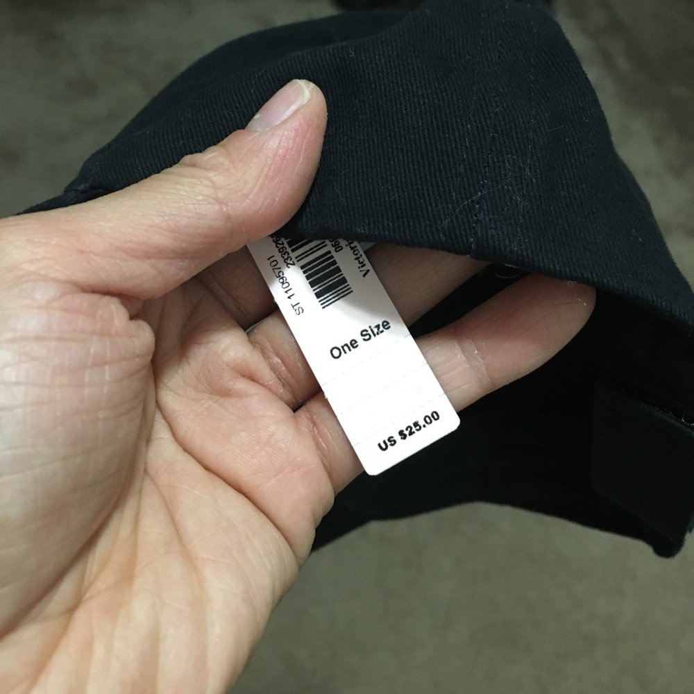 Hat - Picture 3 of 4