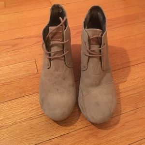 Toms women's desert wedges