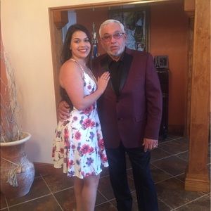 Meet your Posher, Carlos