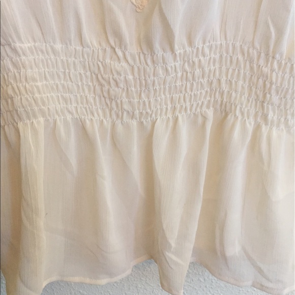 Isabella Rodriguez sheer peach blouse ($5 or 2 items for $9) - Picture 5 of 6