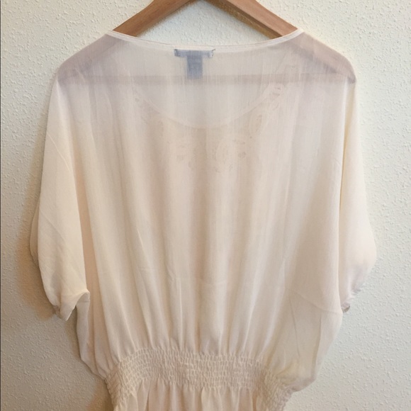 Isabella Rodriguez sheer peach blouse ($5 or 2 items for $9) - Picture 6 of 6