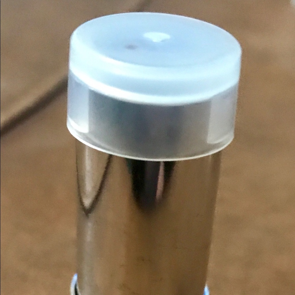 Calvin Klein Lipstick in Orchid made in Italy - Picture 3 of 5