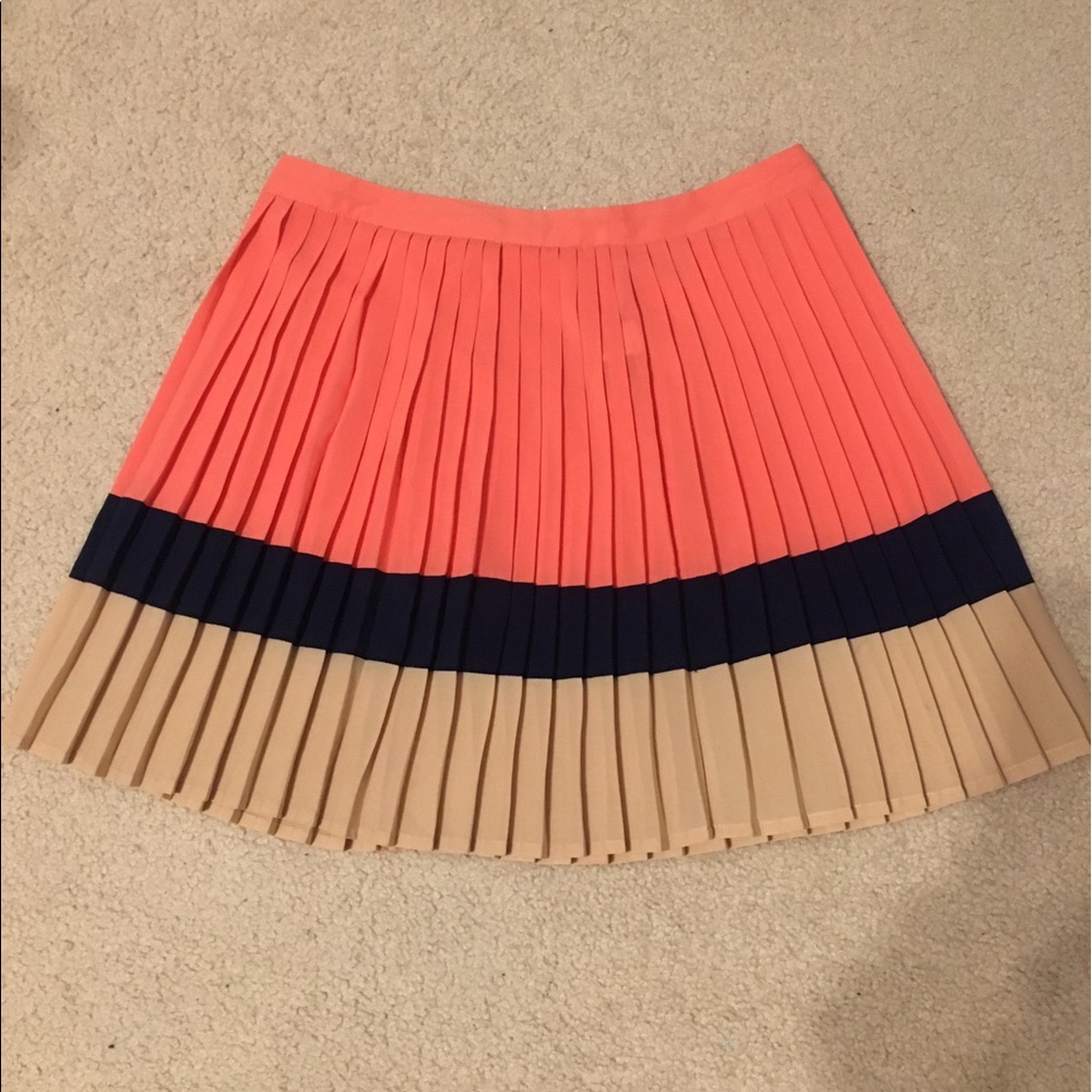 Accordion skirt