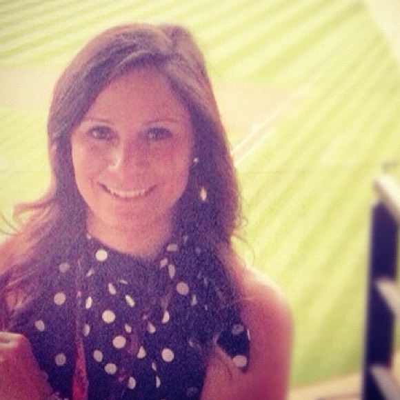 Meet your Posher, Mollie - Picture 2 of 2