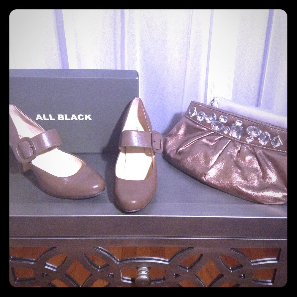 ALL BLACK brown leather mary jane.