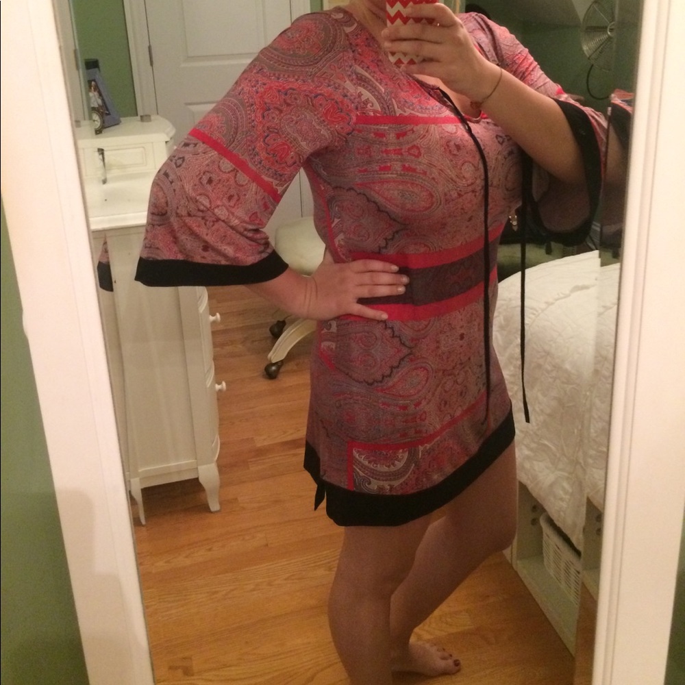 Patterned bell-sleeved dress