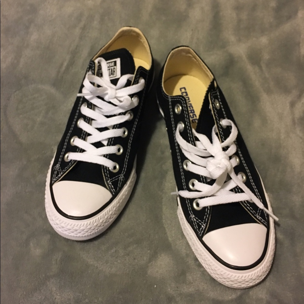 Chuck Taylor's black & white