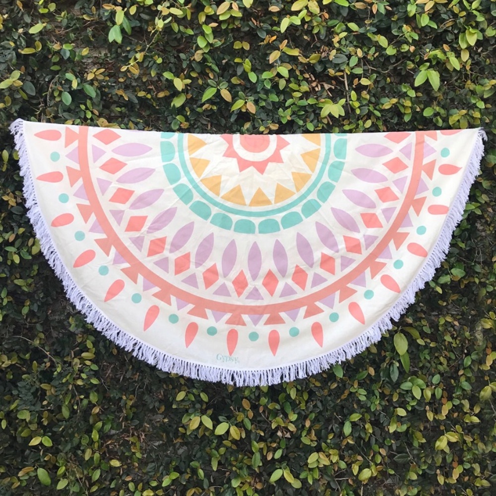 Gypsy 05 Beach Roundie (NWOT)