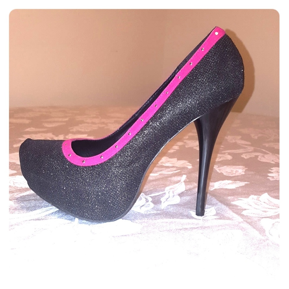 Women's high heel shoe