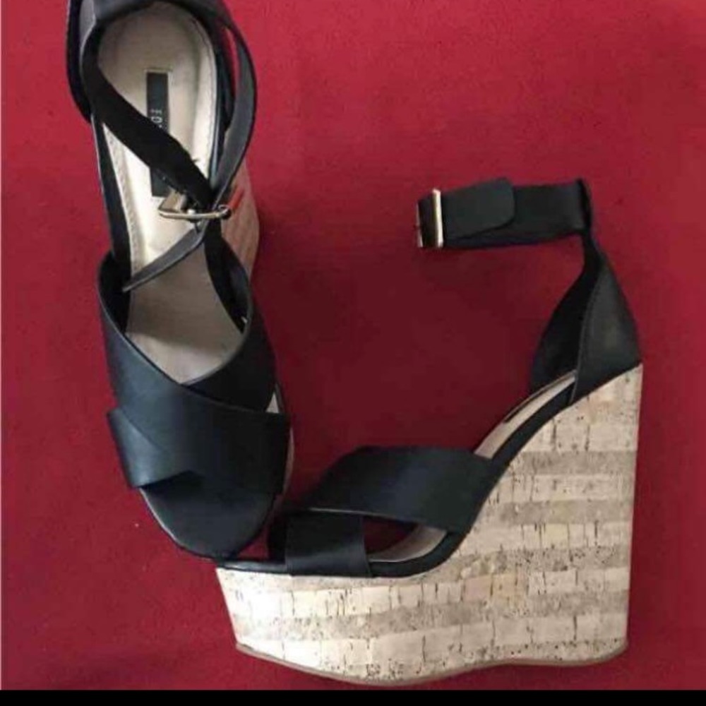 Black summer wedges