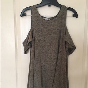 Cold shoulder top