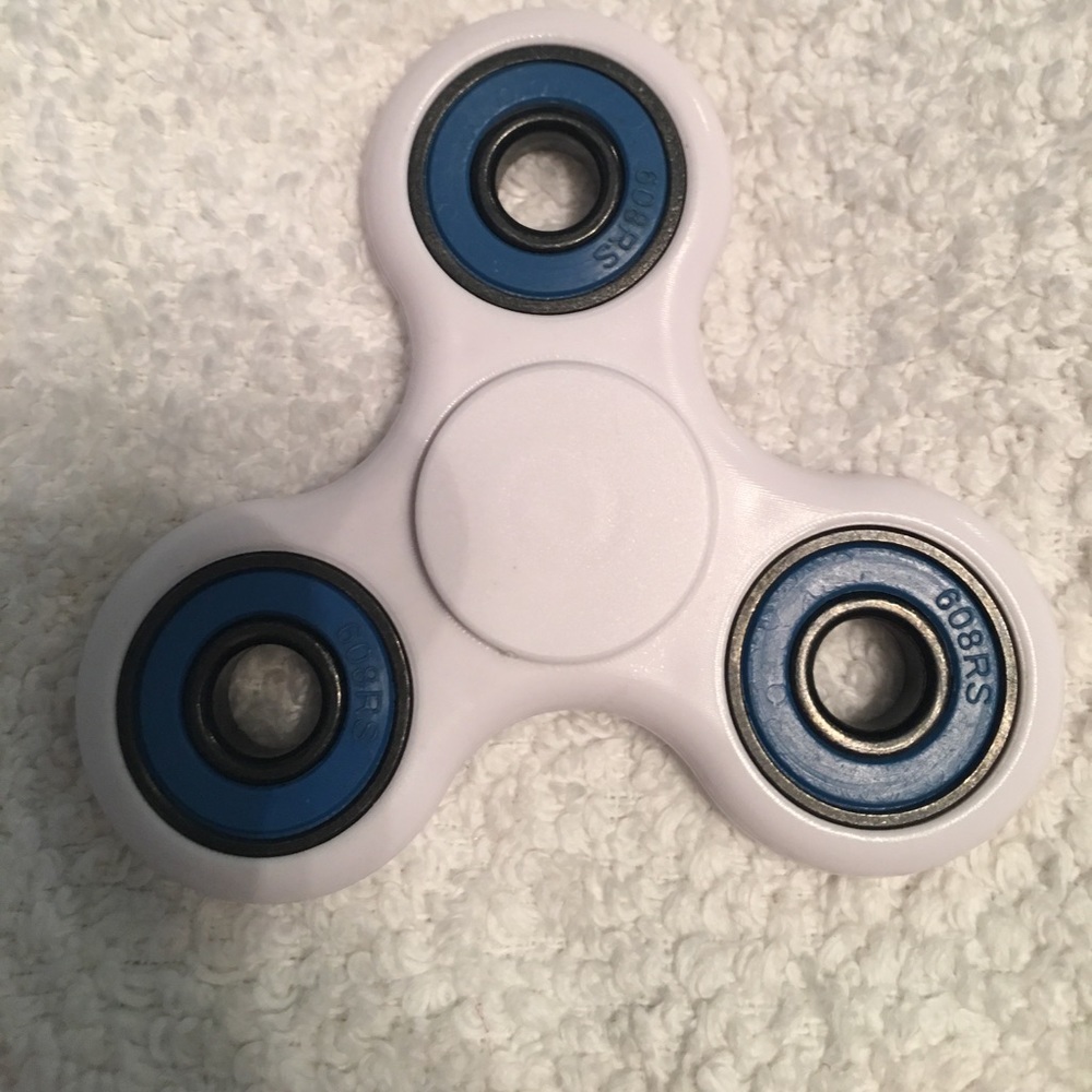 Fidget spinner