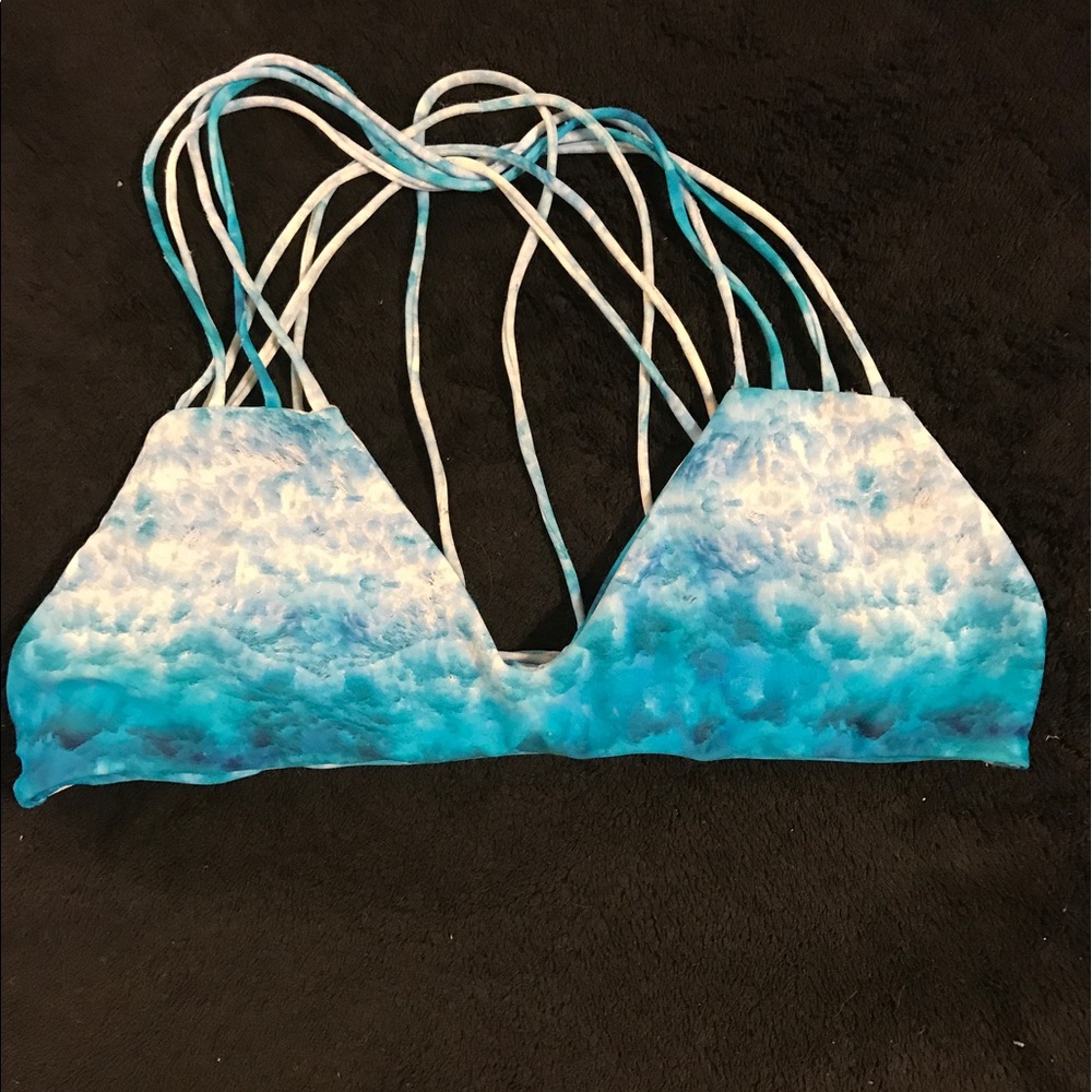 Mikoh Banyans top