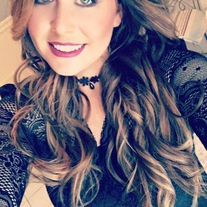 Meet your Posher, Felicia