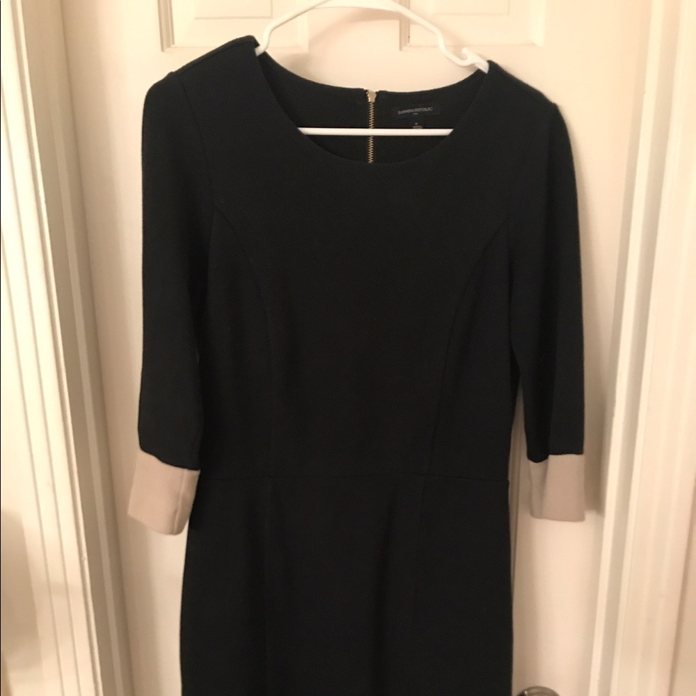 Banana Republic size 6 black with brown trim dress