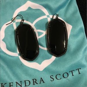 Kendra Scott black gunmetal Danielles