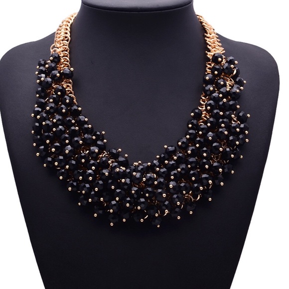 New Lovely Fashion Crystal Statement Necklace - Picture 2 of 2