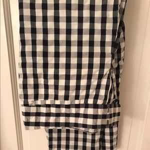 Navy blue and white checked cropped pants