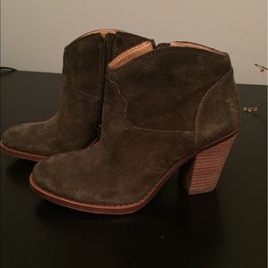 🍀🌟FLASH SALE- Lucky 🍀 Brand Booties 🍀🌟