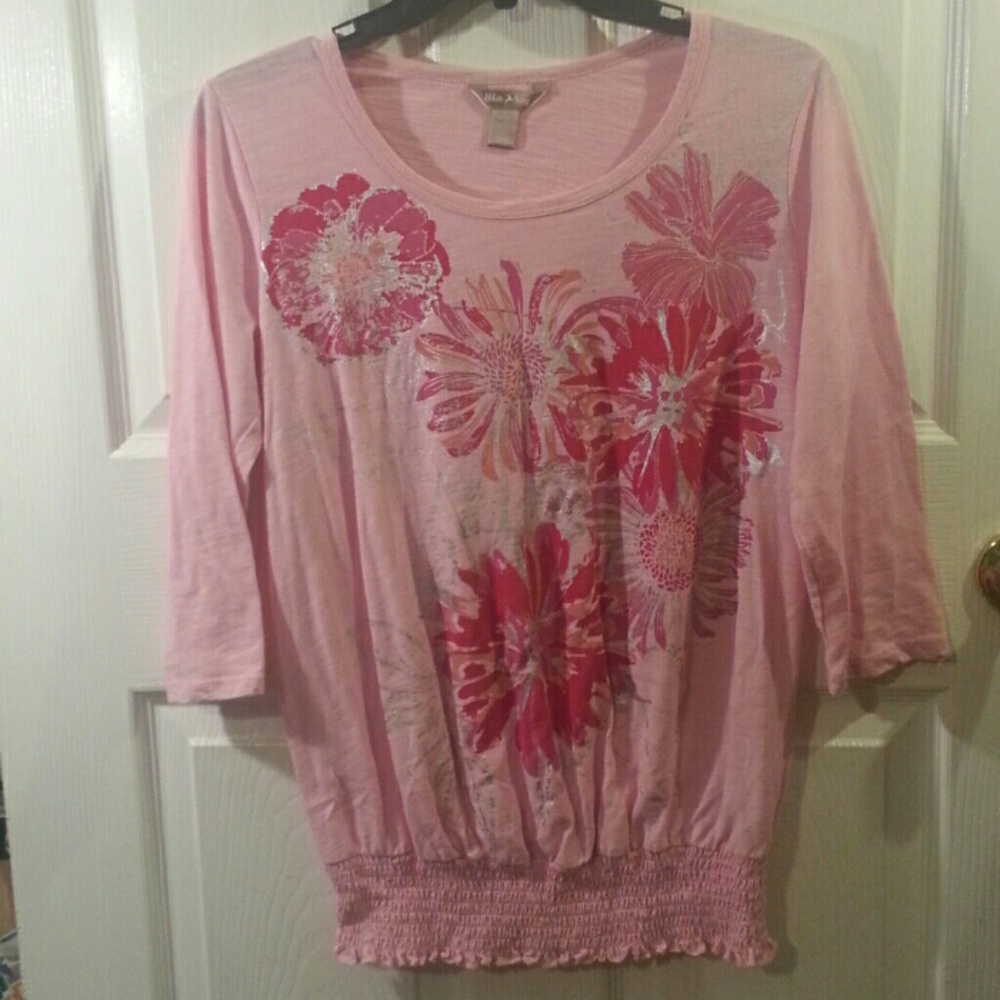 Women's printed 3/4 length top (M)