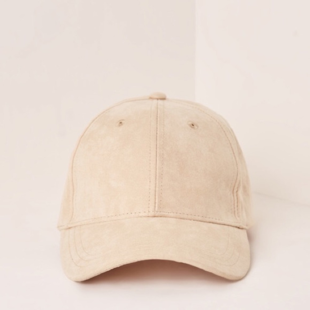 Closing in 1 day! Missguided nude faux suede cap