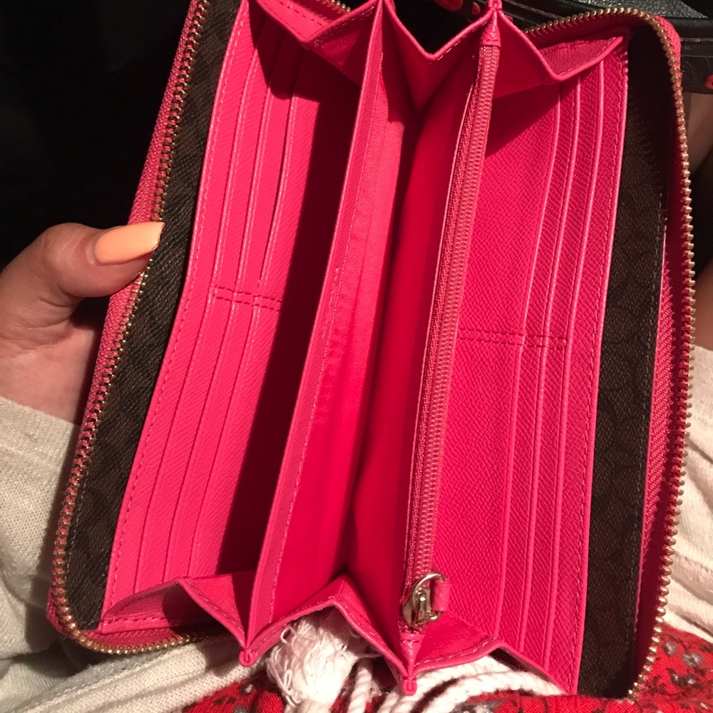 Wallet - Picture 3 of 3