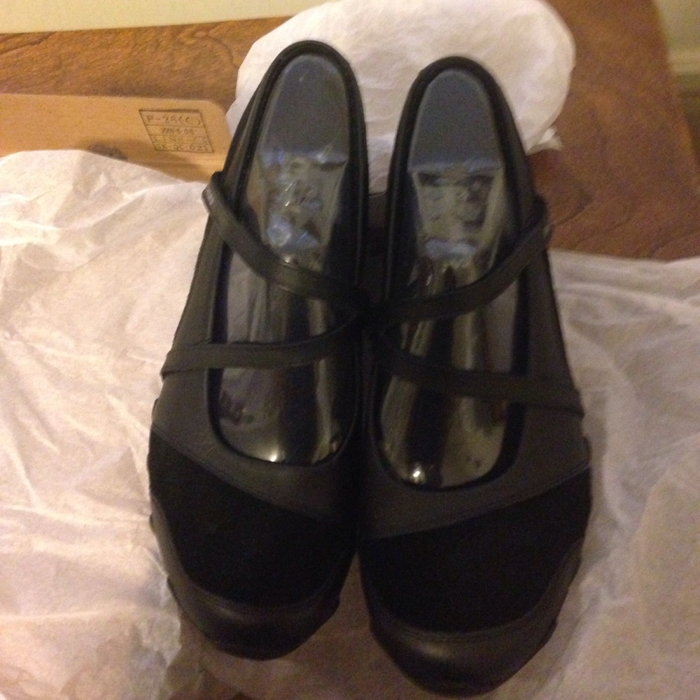 Sketchers step-up Mary Jane black shoes size 7.5