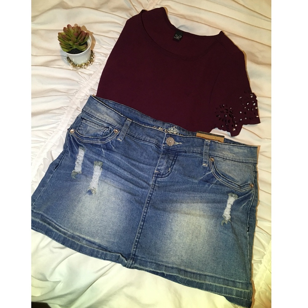 Mini skirt NWT