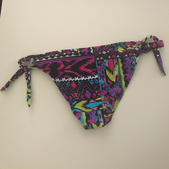 Tribal bikini bottom - Picture 2 of 2