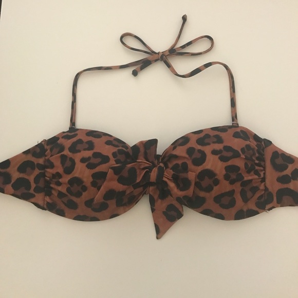 πhost pickπLeopard bikini top - Picture 2 of 4