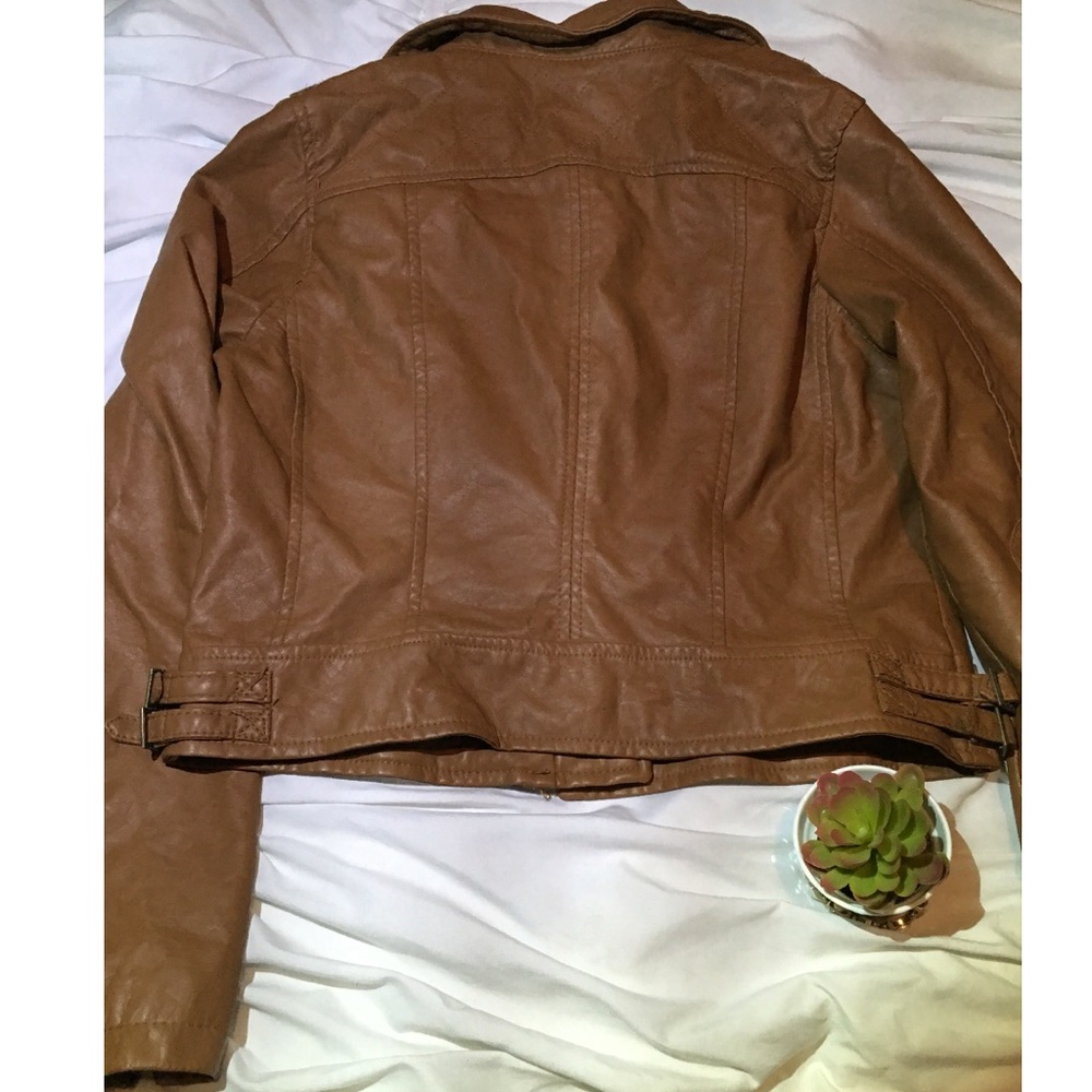 Non leather jacket - Picture 2 of 3