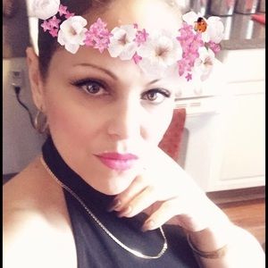 Meet your Posher, Annette